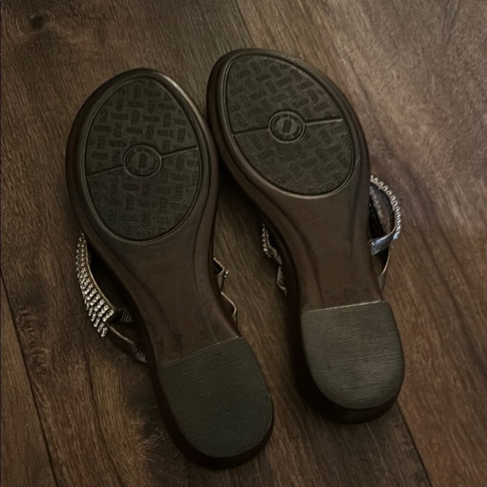 Elegant Women's Sandals With Rhinestones - Picture 6 of 6